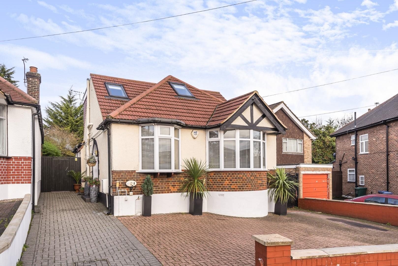 Stoneyfields Gardens, Edgware, HA8, Edgware